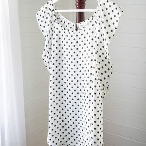 Violet & Claire Flutter Sleeve Polka Dot Blouse